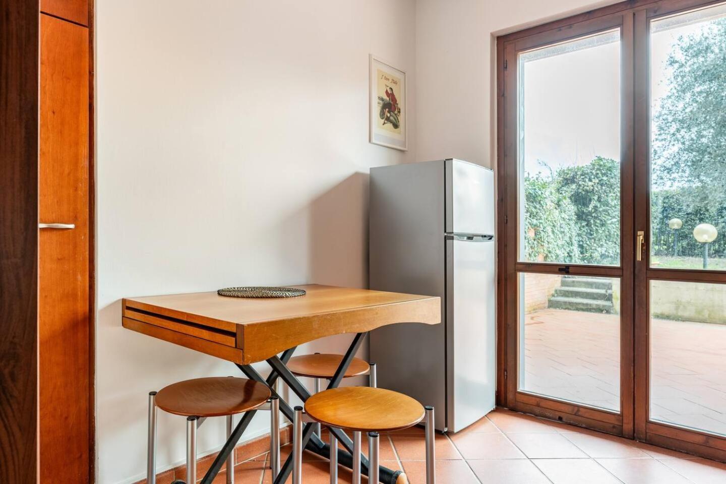 Nave Home Vacation - Entire Apartament Флоренція Екстер'єр фото