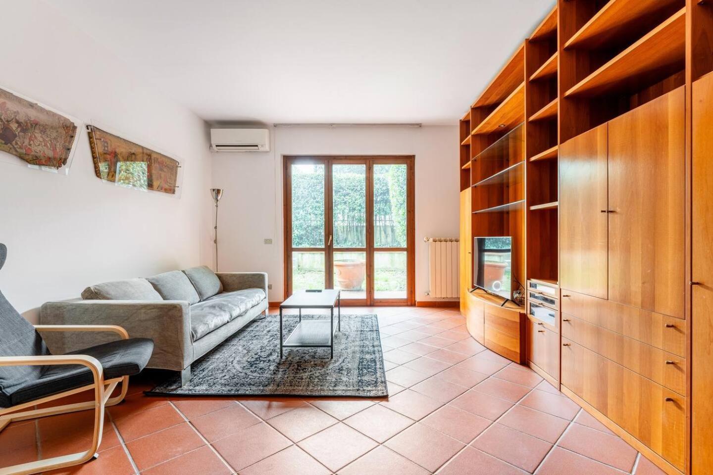 Nave Home Vacation - Entire Apartament Флоренція Екстер'єр фото
