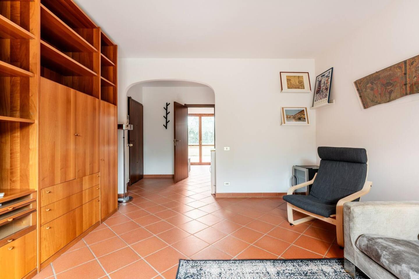 Nave Home Vacation - Entire Apartament Флоренція Екстер'єр фото